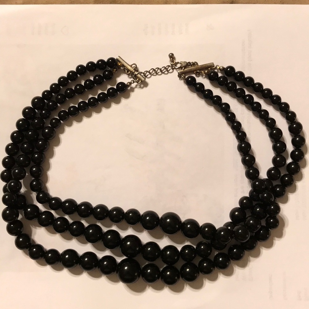 Multiple strand pearl necklace - black